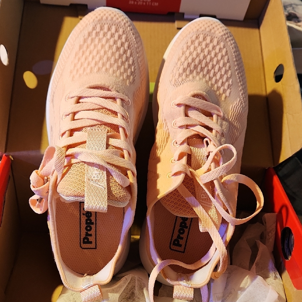 Propet Women's Light Peach Sneakers